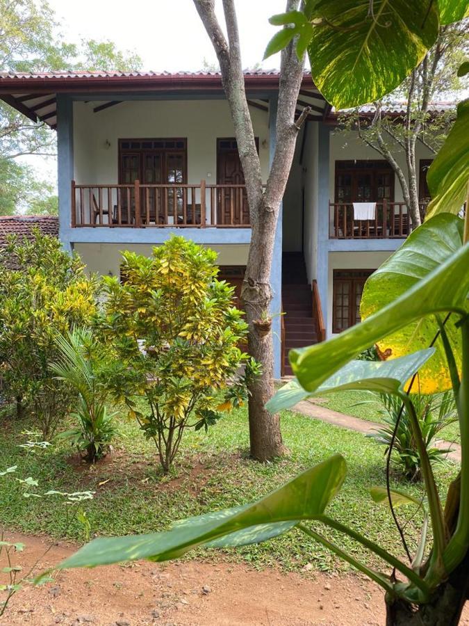Isanka Lion Lodge Sigiriya Esterno foto